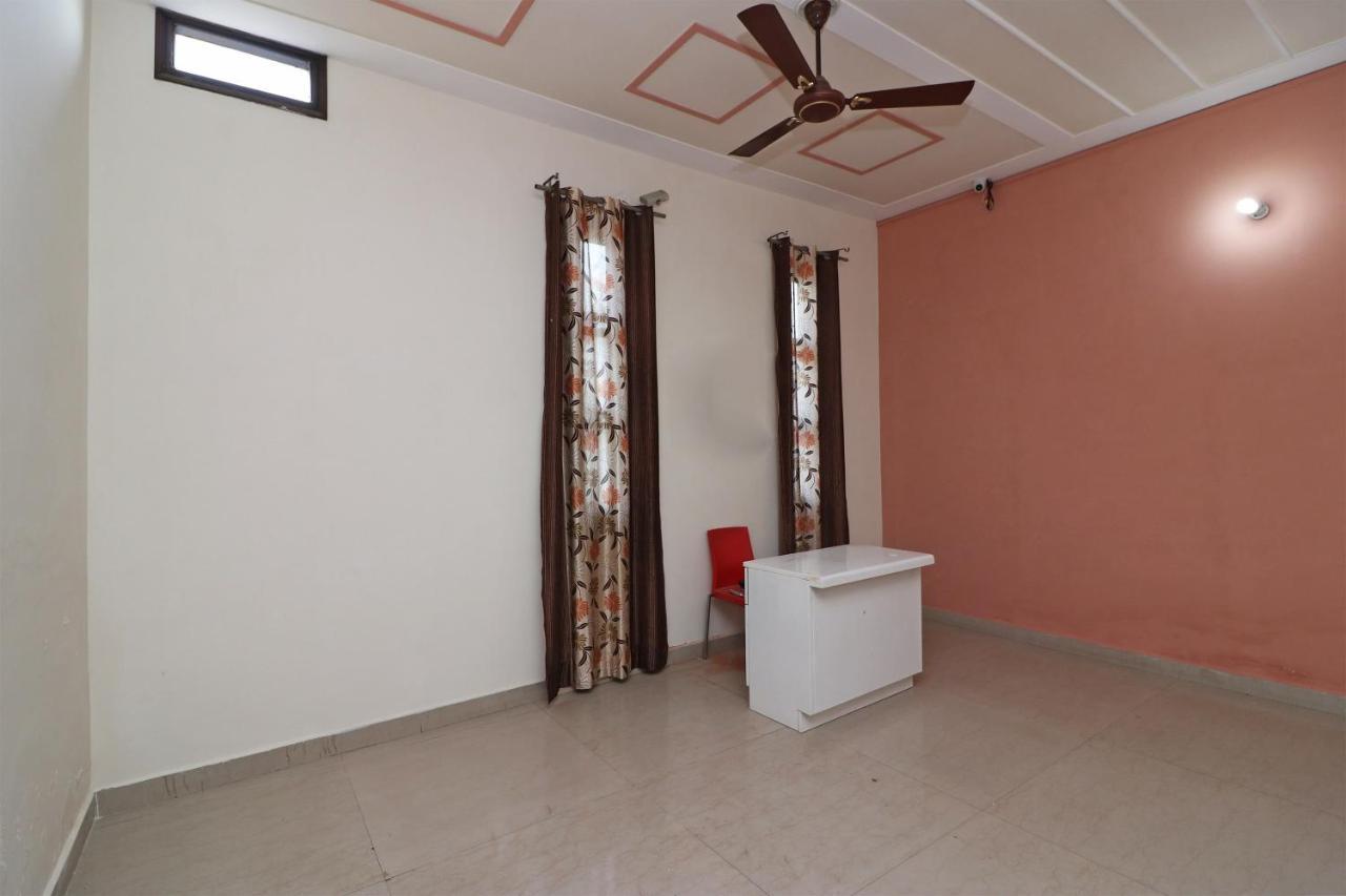 Oyo Flagship Mann Bed And Breakfast Rājpura Exterior foto